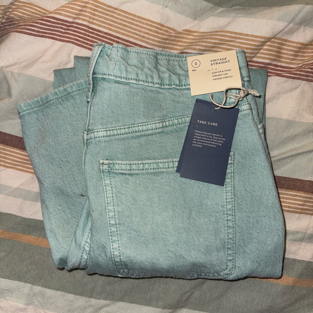 Universal Threads Jeans, Size 2. High Waisted Jeans